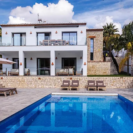 The By Limoneros Villa