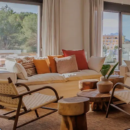Villa The By Limoneros