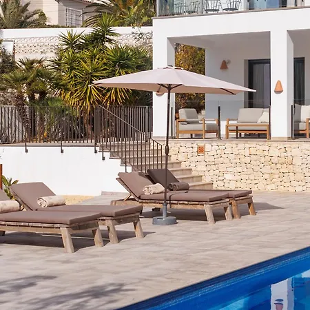 Villa The By Limoneros